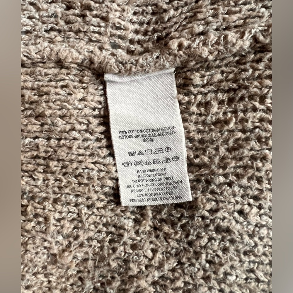 FREE PEOPLE cotton nubbly v-neck sweater. Size Medium - Picture 5 of 5
